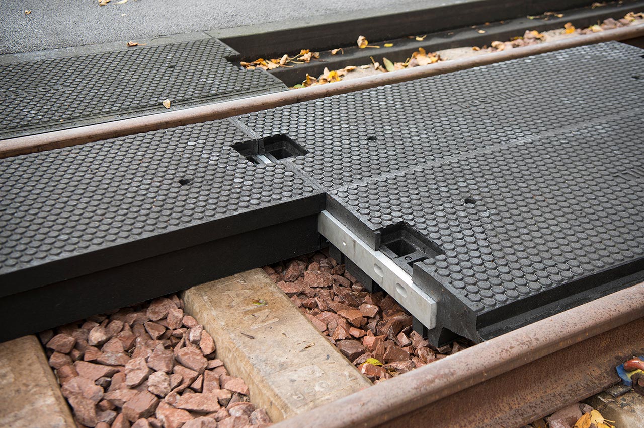 Interlocking RRAP